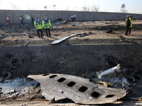 ﻿У Франції успішно завантажили дані з чорних скриньок збитого літака МАУ