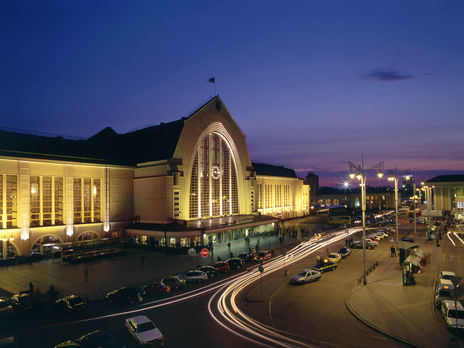 Центральный железнодорожный вокзал в Киеве возобновил работу после 