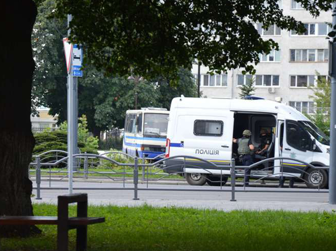 ﻿Луцький терорист обстріляв дрон і підірвав невідомий предмет – Геращенко