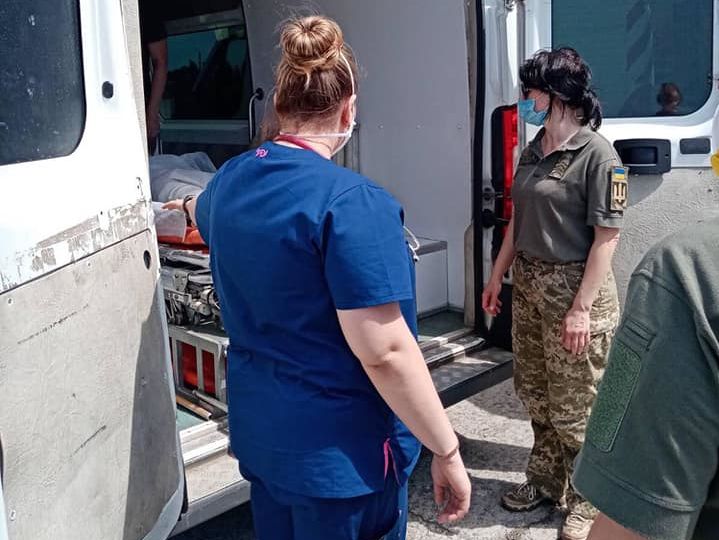 ﻿На Донбасі сьогодні поранено двох українських військовослужбовців – штаб ООС