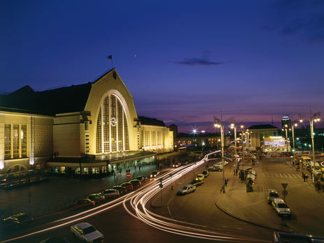 ﻿Поліція закрила вхід і вихід із метро 