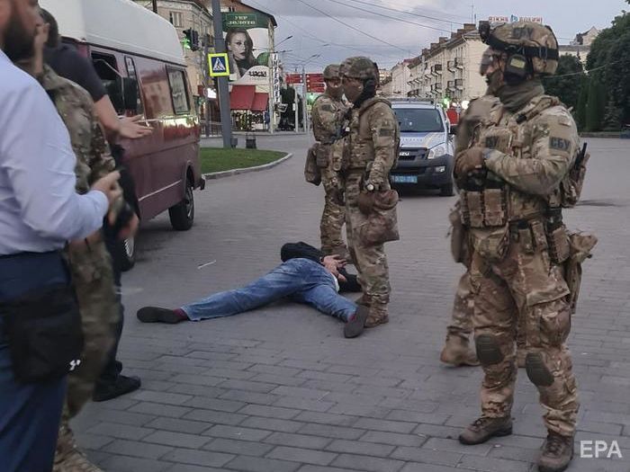 Российский "Коммерсантъ" написал о луцком террористе как о бывшем бойце "Азова". Билецкий назвал это фейком