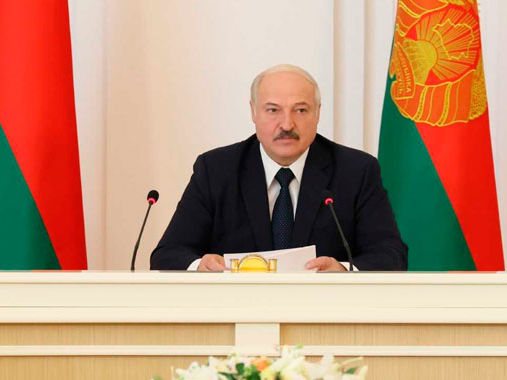 Лукашенко требует выдворять из Беларуси журналистов, которые "зовут людей на майданы"