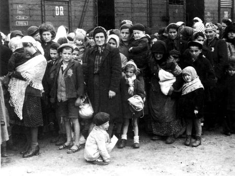 ﻿Збірку свідчень про Голокост 