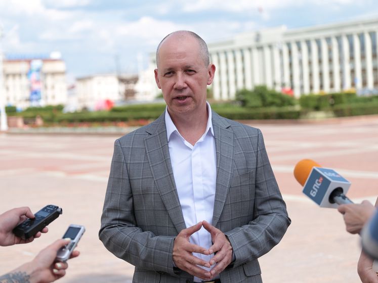 Белорусский оппозиционер Цепкало покинул страну вместе с детьми и уехал в Россию