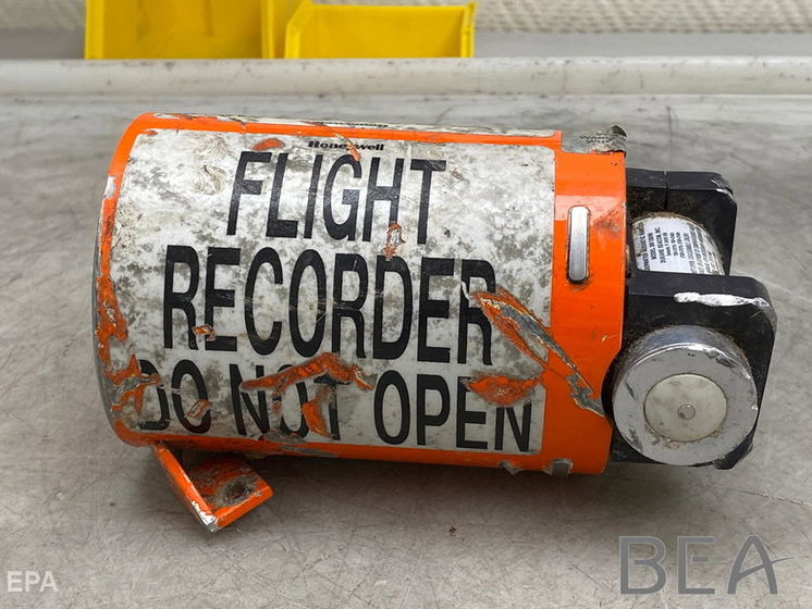 Во Франции расшифровали данные черных ящиков сбитого самолета МАУ