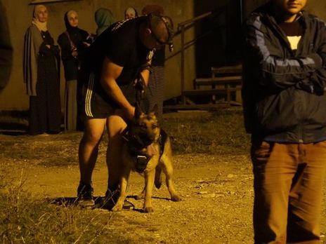 ﻿У Криму шукають трирічного сина заарештованого громадського журналіста Сулейманова. Фоторепортаж