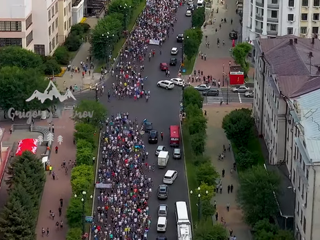 Многотысячное шествие в Хабаровске показали с дрона. Видео