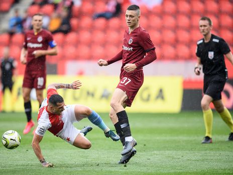 В Чехии из-за COVID-19 досрочно завершили футбольный чемпионат. Одна из команд ушла на карантин