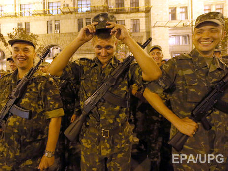 Опрос: Две трети украинцев считают себя счастливыми