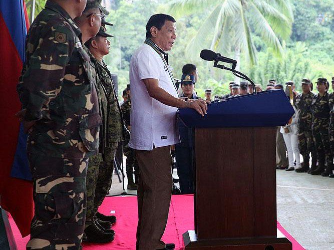 Президент Филиппин выругался в адрес Евросоюза из-за критики его методов борьбы с наркоторговлей