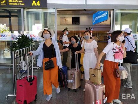 Вспышка COVID-19. С вьетнамского курорта эвакуируют около 80 тыс. человек
