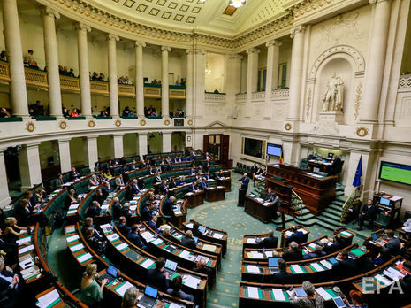 Хотел отомстить политикам. Полиция задержала мужчину, бросавшего 