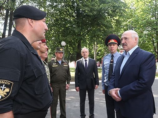 Лукашенко утверждает, что переболел COVID-19