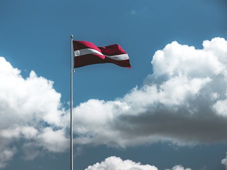 В Латвии въезжающих трудовых мигрантов будут проверять на COVID-19