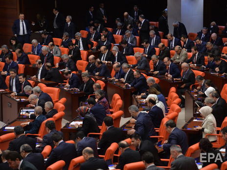 ﻿Парламент Туреччини посилив контроль за соцмережами