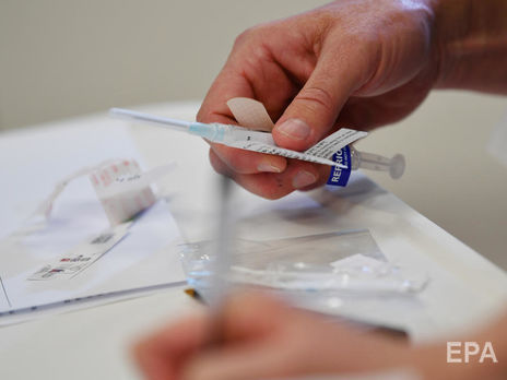 СМИ назвали цену американской вакцины против COVID-19