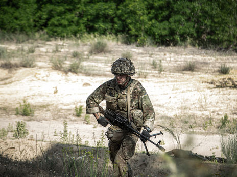 Боевики периодически совершают провокационные обстрелы, украинские военные ответный огонь не открывают – штаб ООС