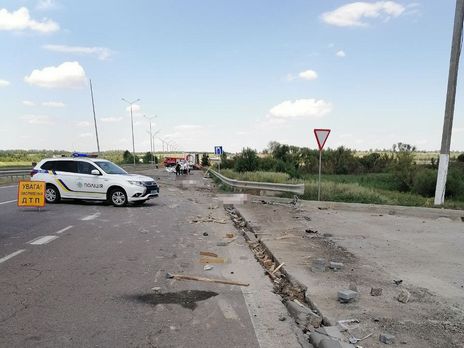 Водитель грузовика наехал на двух пешеходов в Николаевской области. Оба погибли