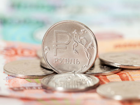 Собчак назвала идиотами россиян, хранящих деньги в рублях