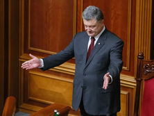 Порошенко заявил, что Россия пытается отрицать очевидные факты