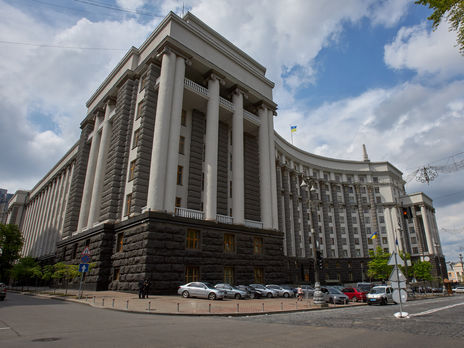 Зеленский потребовал от Кабмина четко разъяснить условия адаптивного карантина