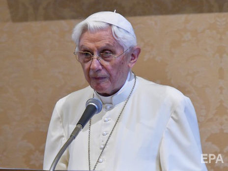 Бывший папа римский Бенедикт XVI тяжело заболел после возвращения из Германии – журналист