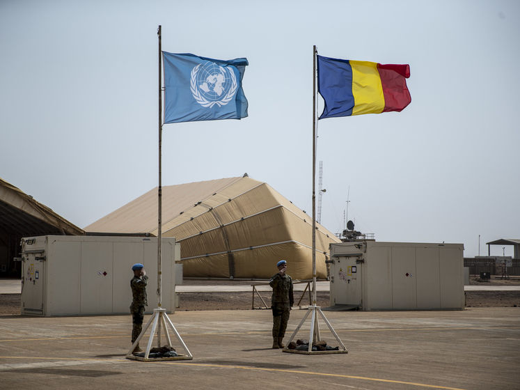 Літак ООН здійснив жорстке приземлення в Малі, 11 людей поранено