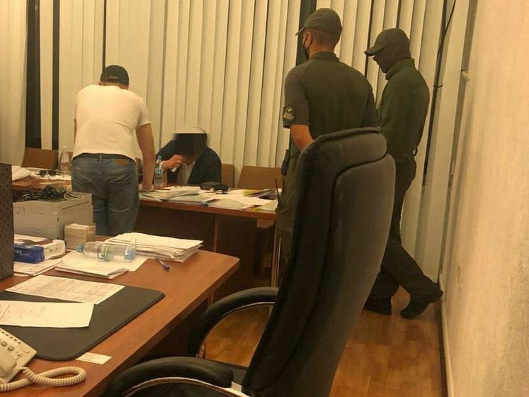 У Харкові під час отримання хабаря затримали директора департаменту ОДА – НАБУ