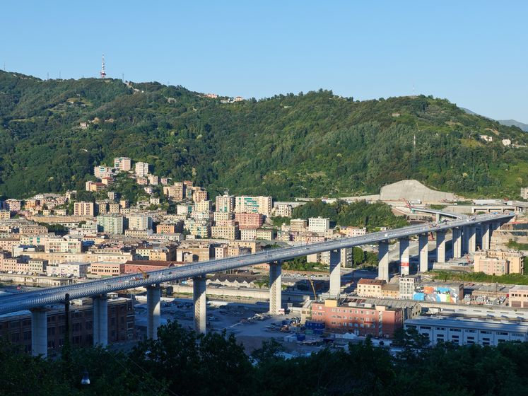 В Італії відкрили міст зі сталі української компанії "Метінвест"