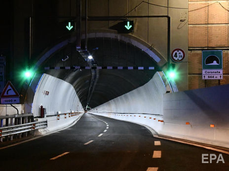 В Генуе открыли движение по путепроводу, построенному на месте рухнувшего моста Моранди. Фоторепортаж
