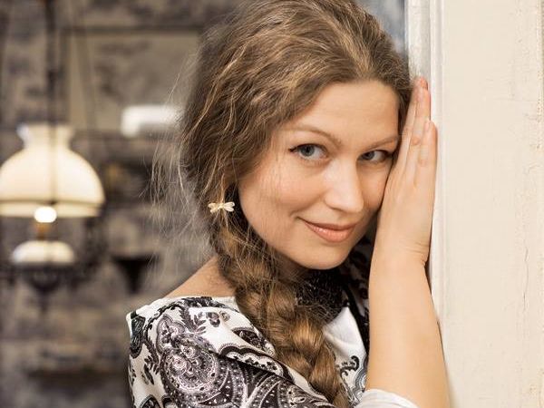 Лузина рассказала, почему на юбилее у Могилевской все гости должны были быть в белом