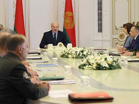 Лукашенко: Не треба нас лякати американцями, натовцями. Не американці й не натовці сюди відрядили 33 людей