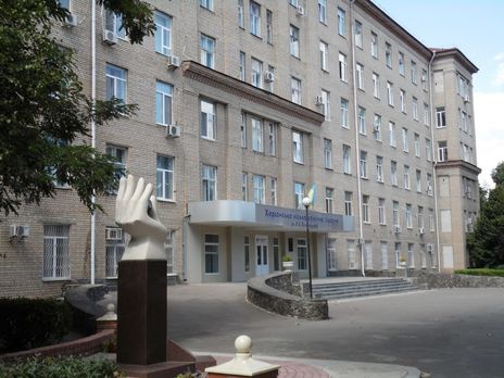 Херсонская горбольница прекратила прием и выписку пациентов из-за вспышки COVID-19