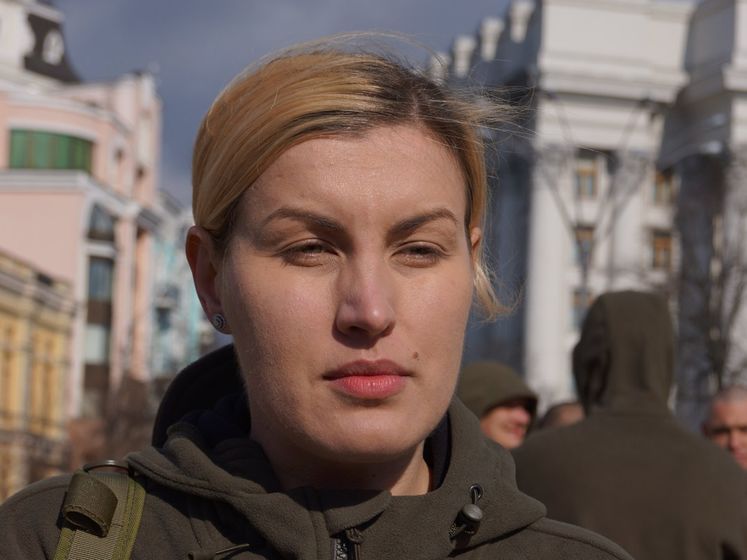 Во Львове активистка облилась бензином и пыталась себя поджечь