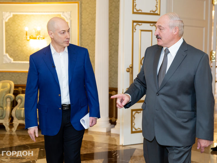 Лукашенко: Я сказав Турчинову: "Сашо, ніколи не буде, що з території Білорусі якісь війська атакують Київ"