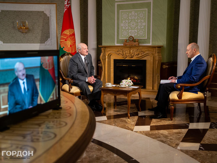 Лукашенко: У мене немає грошей, щоб тікати в Москву і там жити, як Янукович