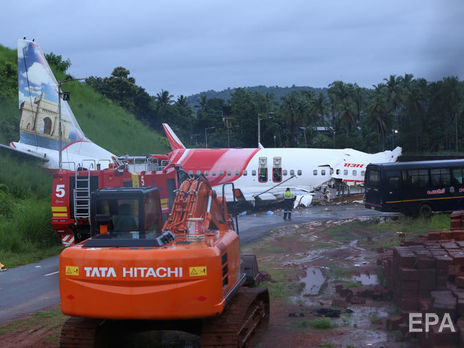 Знайдено чорні скриньки пасажирського літака, що розбився в Індії