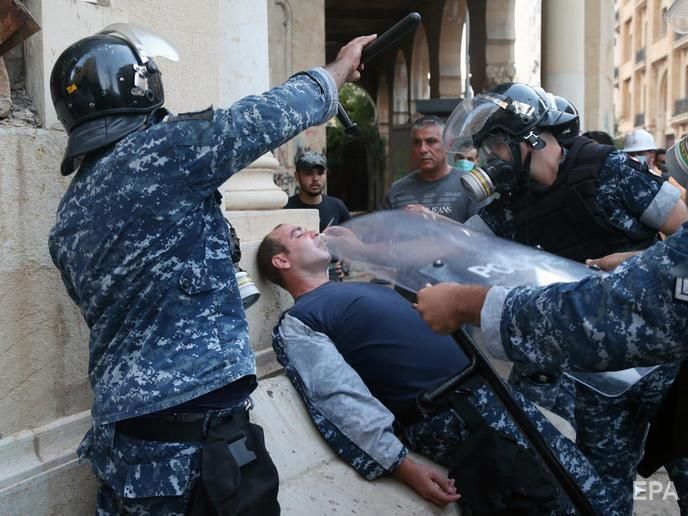 У Бейруті під час сутичок із поліцією постраждало понад 700 осіб