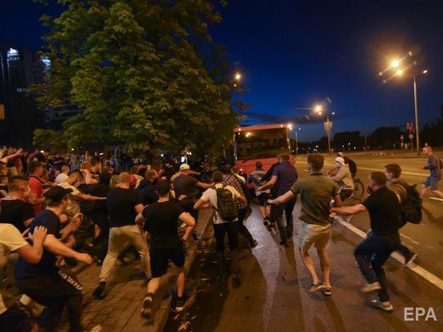 На мітингу в Мінську загинула одна людина, десятки постраждали – правозахисники