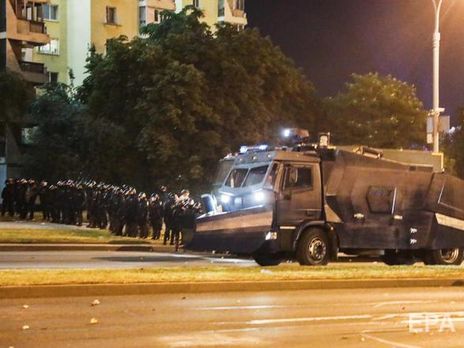 В центр Минска 10 августа стянули милицейские автобусы и автозаки