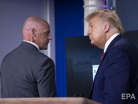 Из-за стрельбы у Белого дома Трампа вывели с брифинга. Видео