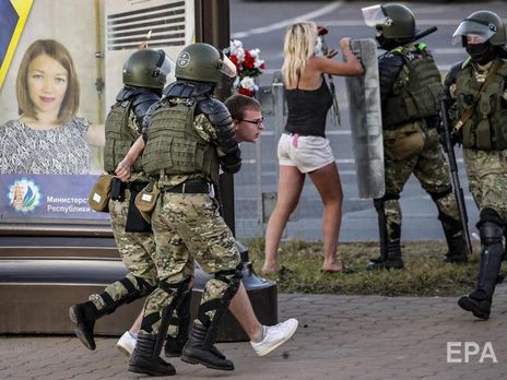 В третий день протестов в Беларуси задержали тысячу человек