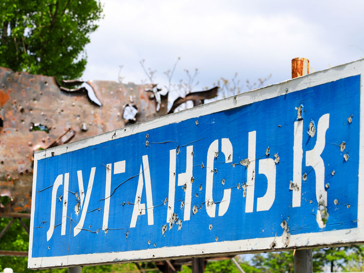 55% українців вважають жителів ОРДЛО і Криму жертвами – опитування