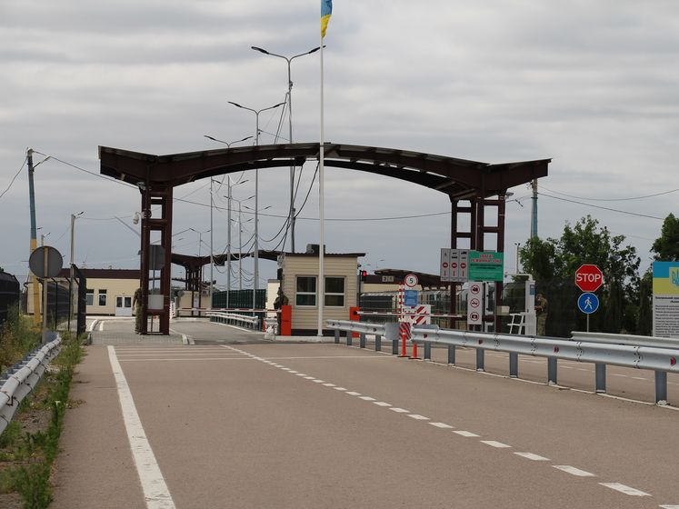 Чубаров потребовал от правительства Украины открыть пункты пропуска на админгранице с Крымом