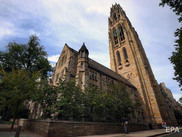 Минюст США обвинил Йельский университет в дискриминации белых