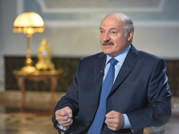 Оточення Лукашенка контактувало із Кремлем щодо можливості його втечі в Росію – Bloomberg