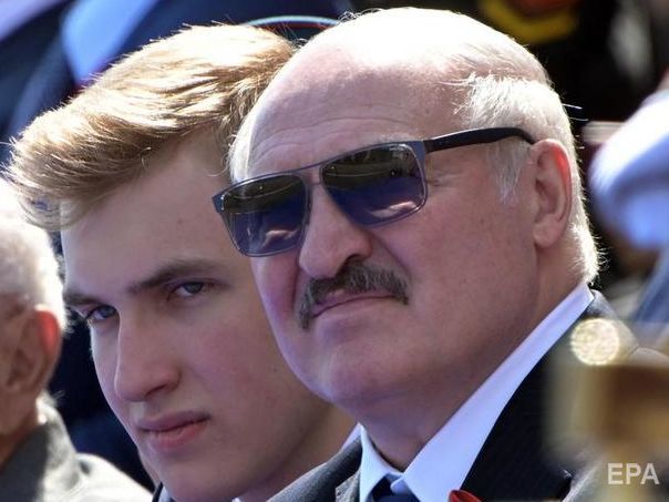 Николай Лукашенко пришел на митинг в поддержку отца