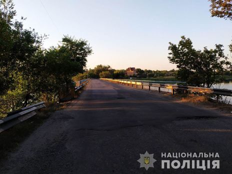 У Дніпропетровській області затримали чоловіка, який погрожував гранатами й динамітом підірвати міст
