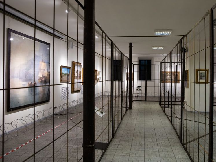 Печерський суд повторно заарештував картини Порошенка – адвокат
